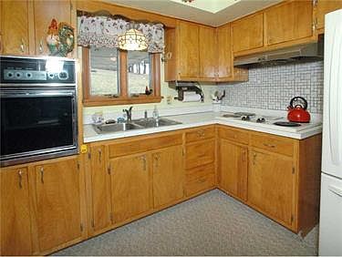 2nd image of 14211 Caroline Dr