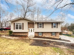 1505 Ceylon Rd, Knoxville, TN 37909