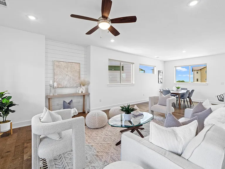5315 La Crosse Ave #11 — Photo 4