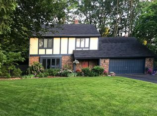 1670 Sun Prairie Dr, Saint Joseph, MI 49085