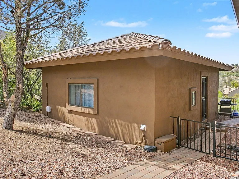 2402 Desert Willow Dr #ID1540145P — Photo 46