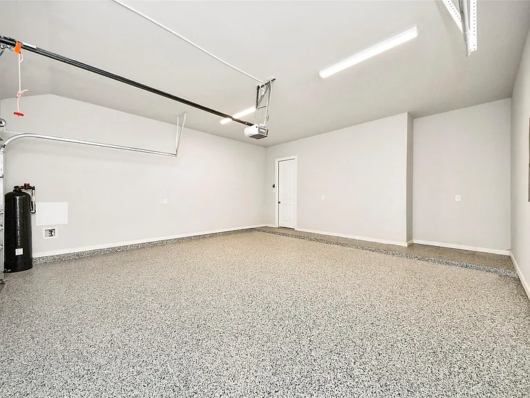 2901 Apple Rose Ln — Photo 38