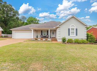 31 Steeplechase Dr, Jackson, TN 38305