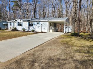 19 Edgewood Dr, Cream Ridge, NJ 08514