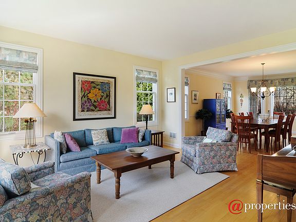 Living Room / Dining Room
