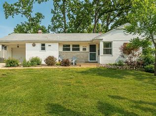 519 Forest Green Dr, Saint Louis, MO 63119