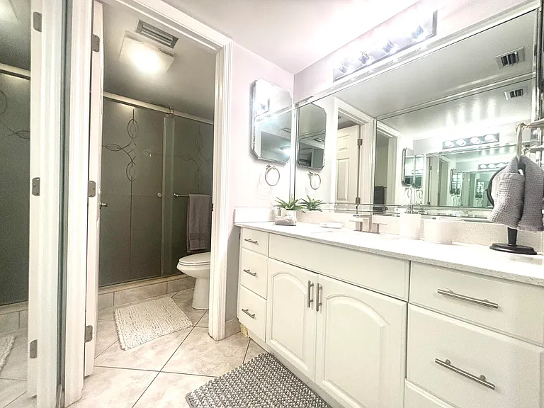 1714 Consulate Pl #101 — Photo 11