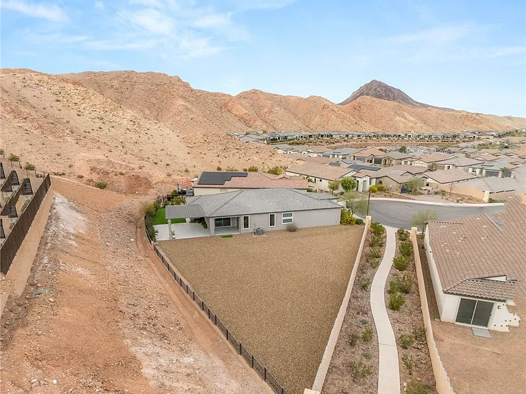6 Sun Lily Ln — Photo 32