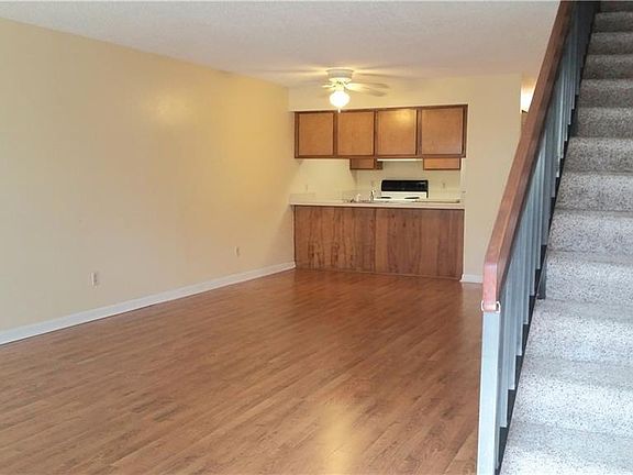3rd image of 4913 W McElroy Ave #H211