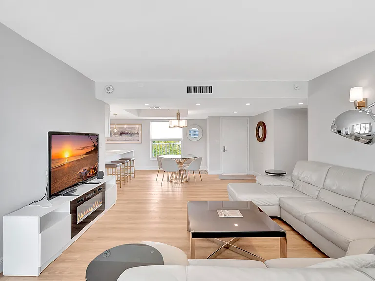 1 Harbourside Dr #4502 — Photo 19