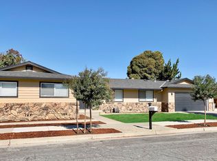 10 Squire Ct, Hollister, CA 95023