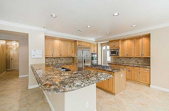 4th image of 8841 Cortile Dr