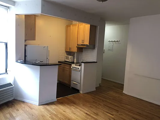 Rented by Waverly Realty Associates | media 14