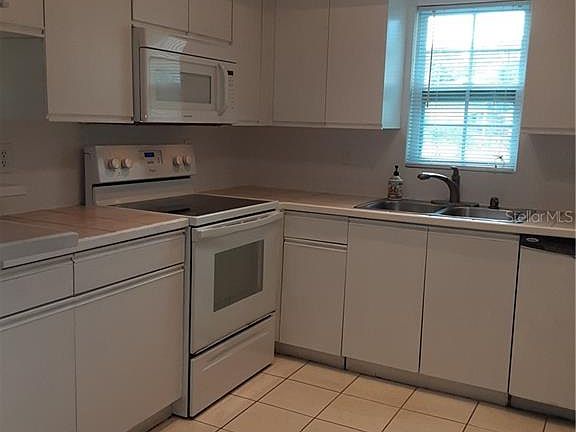 2nd image of 1847 Mova St