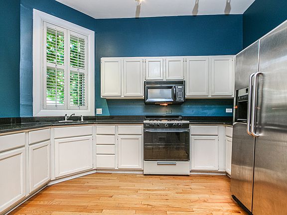 4th image of 1929 W Schiller St #1