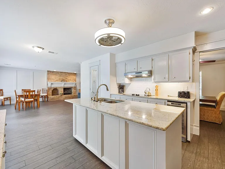 2824 S Logrun Cir — Photo 16