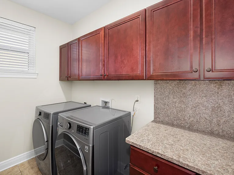 13 Dominica Ct — Photo 27