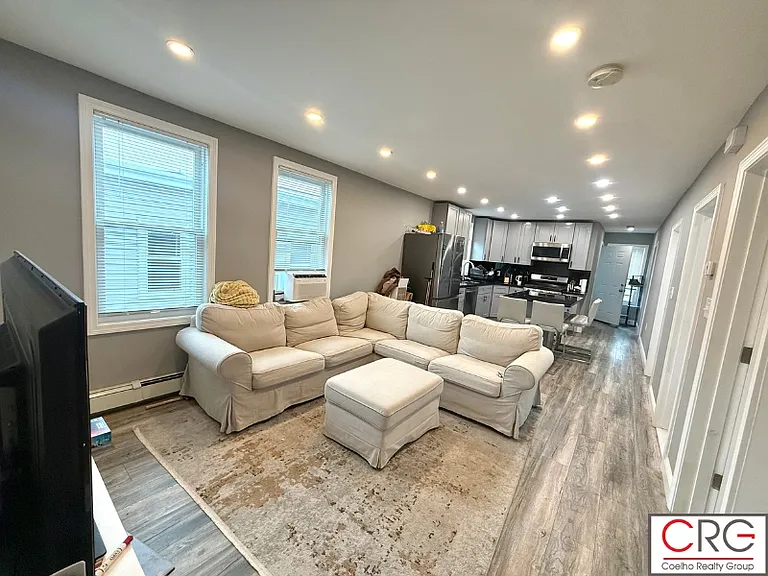 14 Vermont Ave #3 — Photo 9