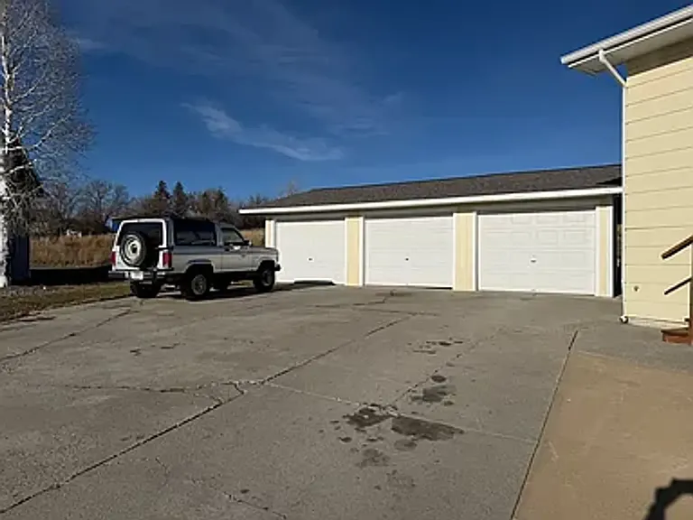 1651 Kelby Dr — Photo 5