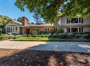 1153 Crestbrook Dr, Charlotte, NC 28211