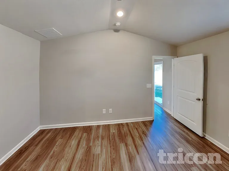 4605 Hazelburn Dr — Photo 7