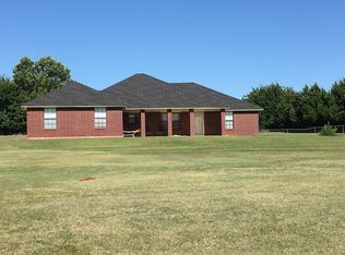 757 County Street 2966, Tuttle, OK 73089