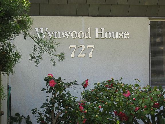 4th image of 727 S Orange Grove Blvd APT 4