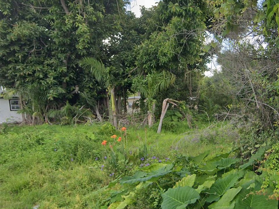 2nd image of 1120 7th Way