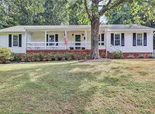 2433 Loch Braemar Dr, North Chesterfield, VA 23236