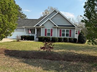 245 Oxfordshire Dr, Fuquay Varina, NC 27526