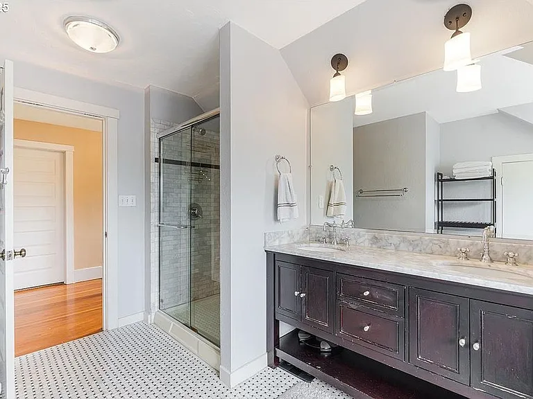 3425 S Corbett Ave — Photo 28
