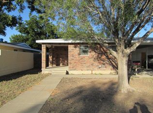 749 N Cedar St, Kermit, TX 79745