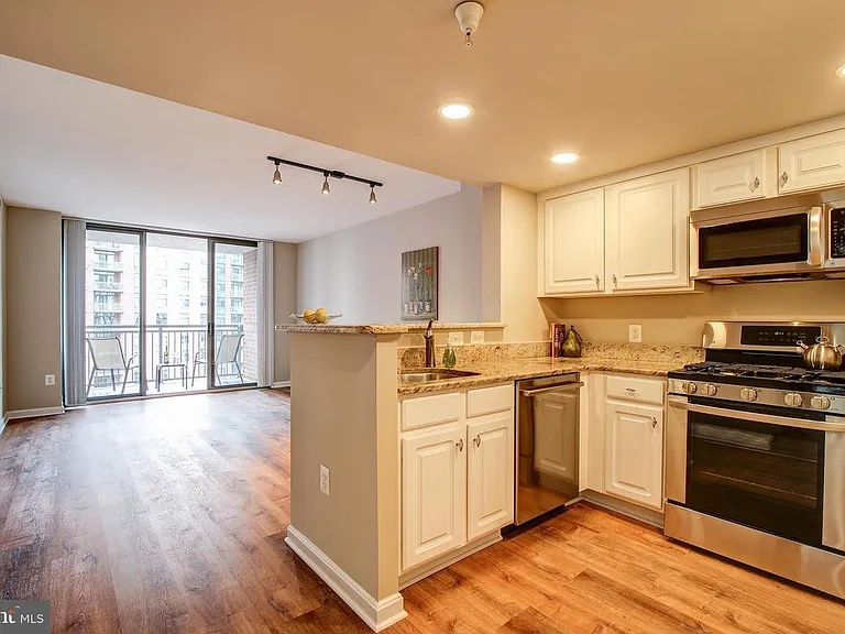 11710 Old Georgetown Rd #925 — Photo 2