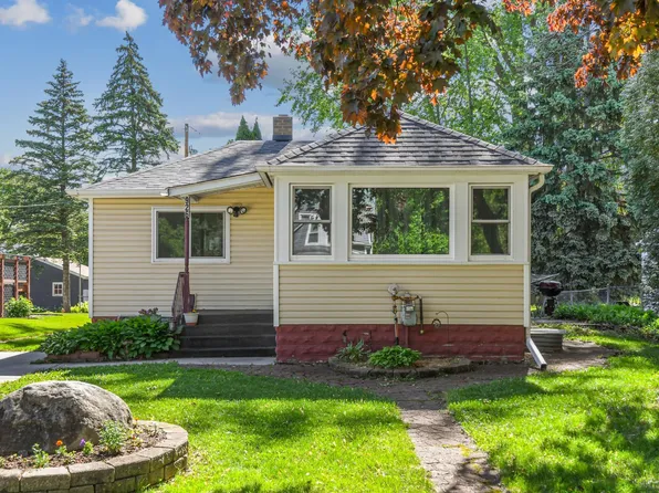 926 Bellows St, West Saint Paul, MN 55118