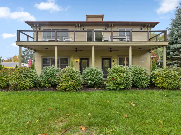11 Chestnut St #1, Douglas, MI 49406