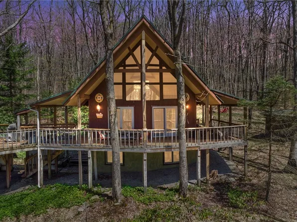 142 Juniper Ln, Rockwood, PA 15557