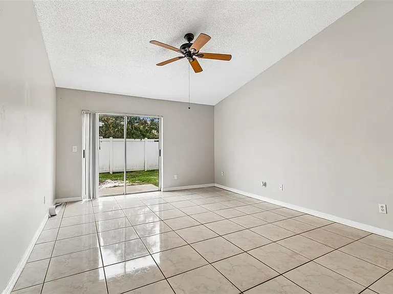 10105 Sea Spray Pl — Photo 19