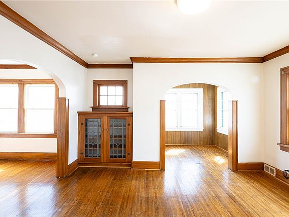 2nd image of 178 Fairview Ave