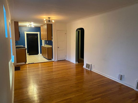 Open layout living/diving room and kitchen