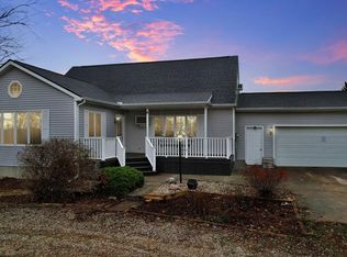 11500 S Pioneer Rd, Westphalia, MI 48894