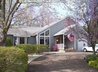 22 Tahoe Ln, Manahawkin, NJ 08050