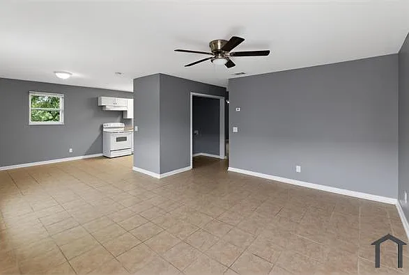 1000 Transmitter Rd #C-4 — Photo 1