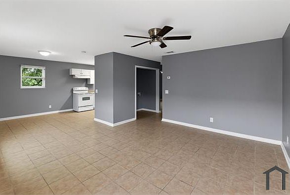 1st image of 1000 Transmitter Rd APT C4