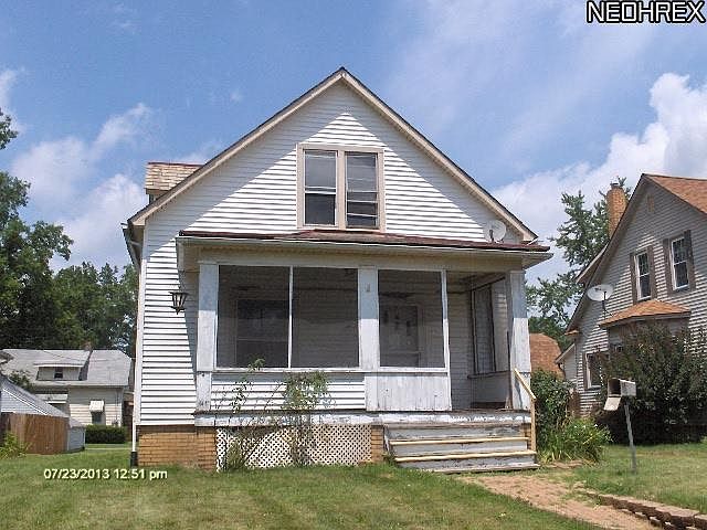 1st image of 115 E Vermont Ave
