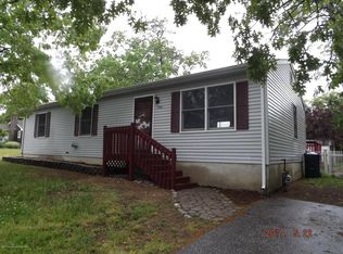 452 Halliard Ave, Beachwood, NJ 08722