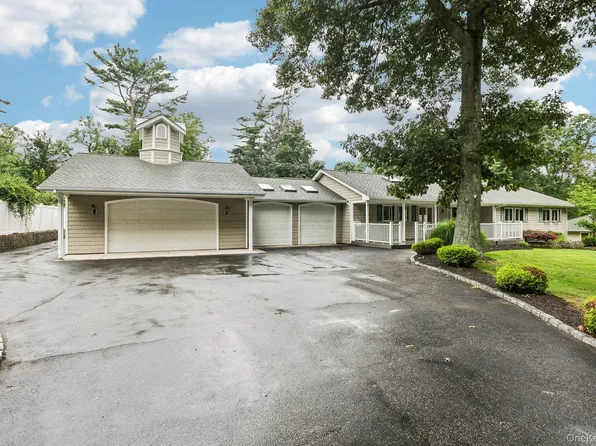 6 Winfield Drive, Sound Beach, NY 11789