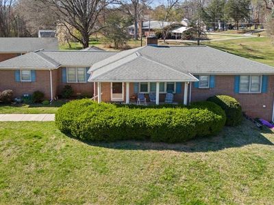 3615 N Ohenry Blvd, Greensboro, NC, 27405