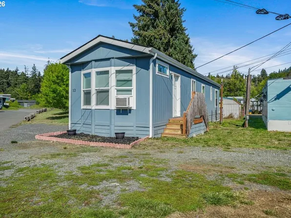 1453 N Pacific Hwy #12, Cottage Grove, OR 97424