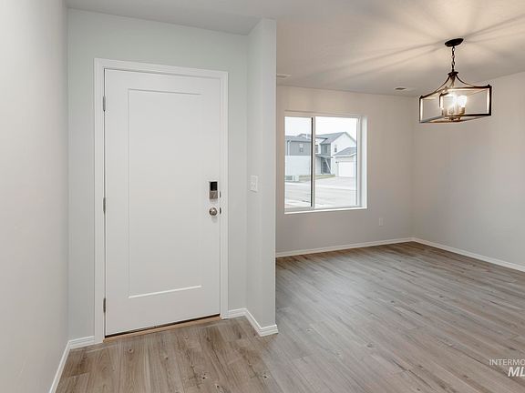 2nd image of 2528 W Red Jasper Dr