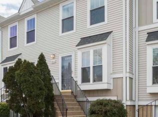 3916 9th Rd S, Arlington, VA 22204